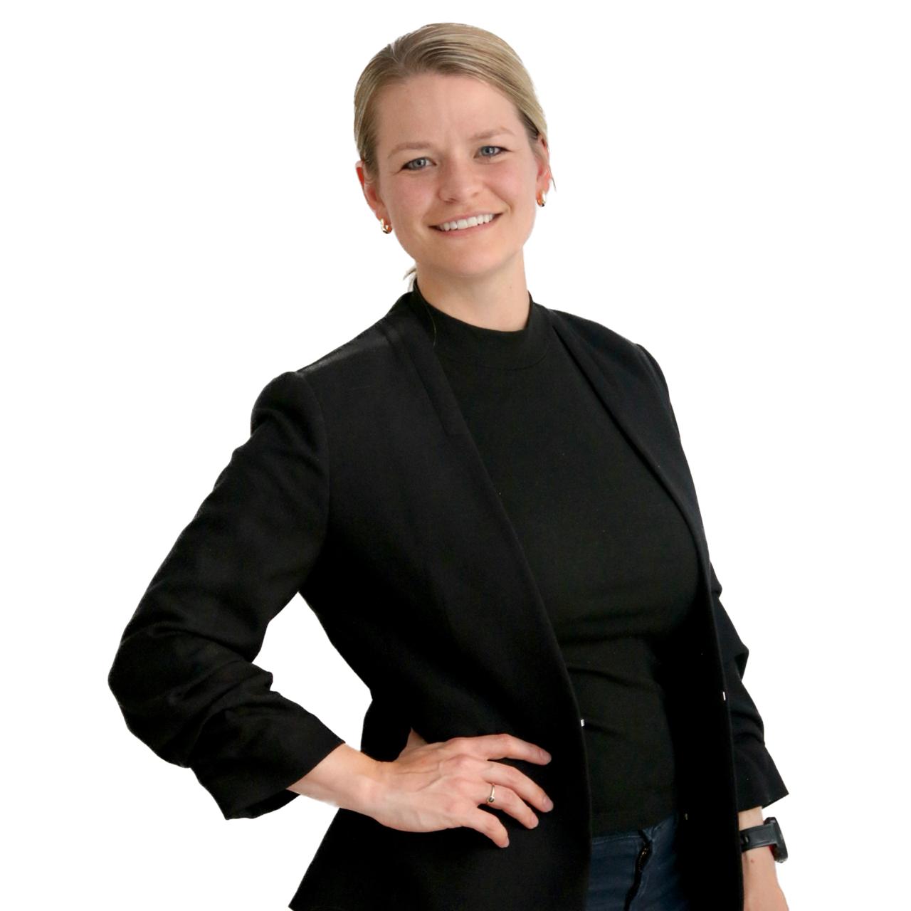 Portrait of Dr Louise Dauth